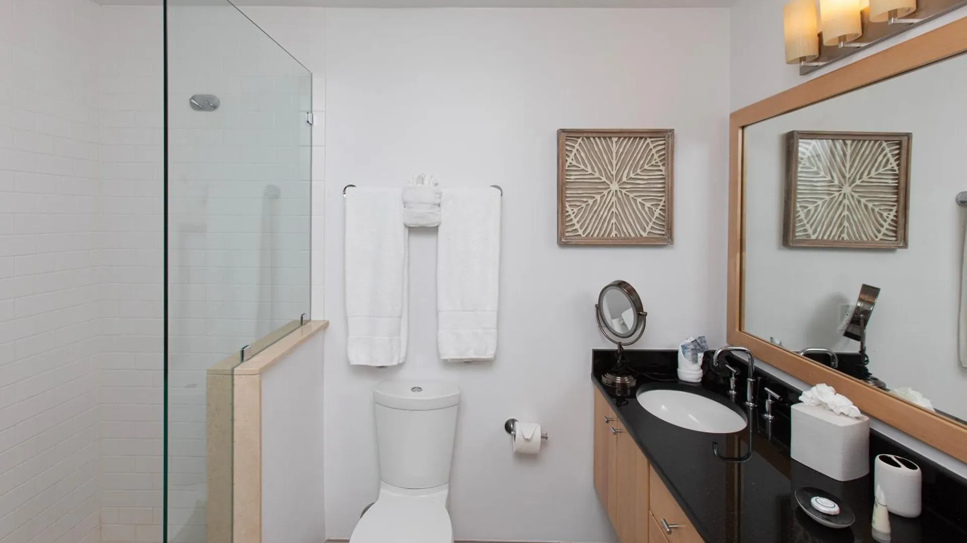 Apartment South Bay Beach Club 17- 2 Bedroom 2 Bathroom Unit George Town Cayman Islands