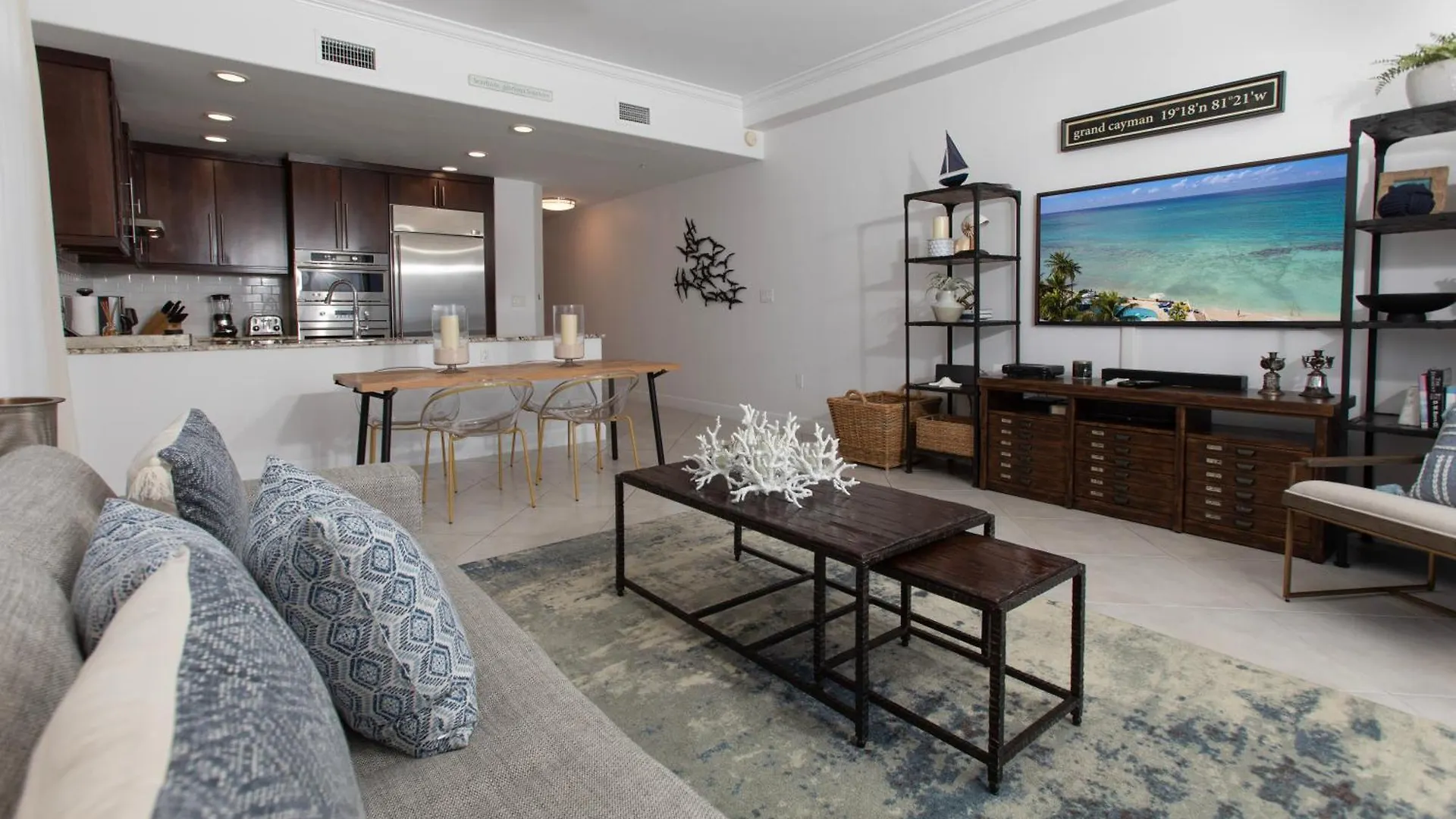 South Bay Beach Club 17- 2 Bedroom 2 Bathroom Unit George Town 0*,